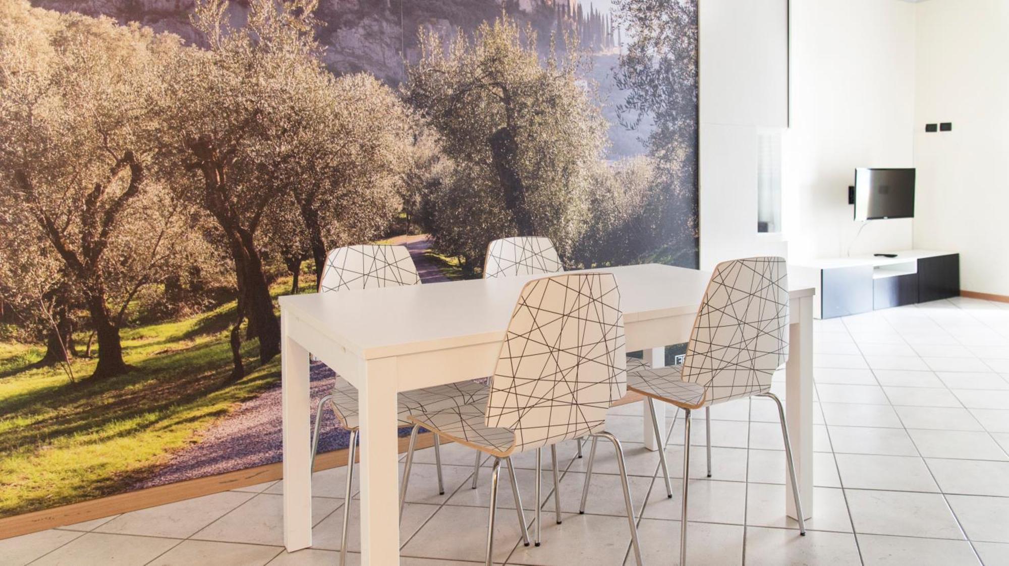 Residence Monica Riva del Garda Room photo